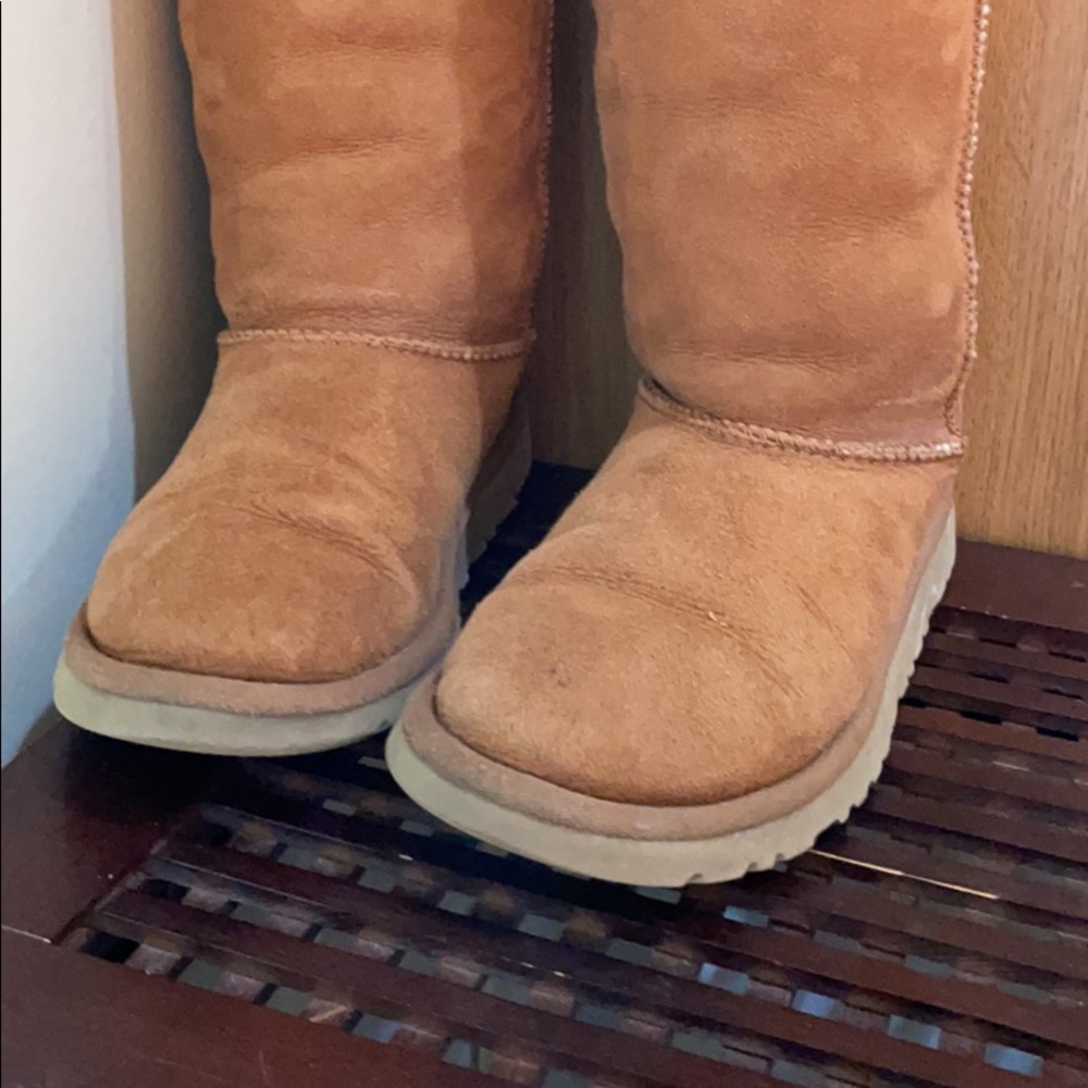 Authentic Ugg classic tall boots. Kids size 3.